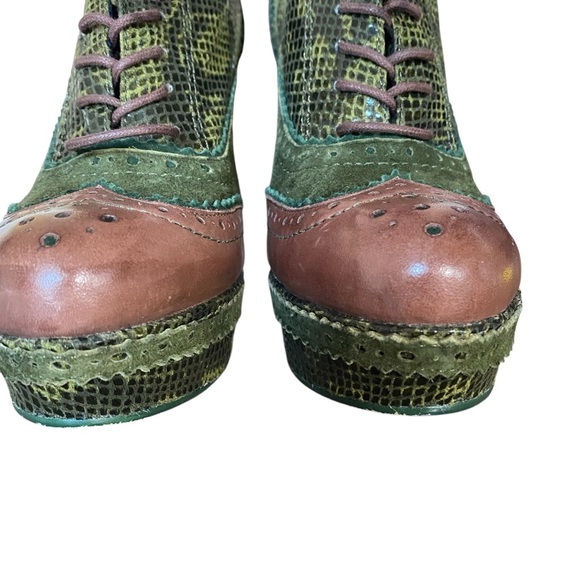 Poetic License Wild Safari Green Brown Leather Oxford Wedge Platform Heels 39 - Picture 3 of 10